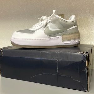 I got these shoes offline and they do not fit me. They are brand new never worn